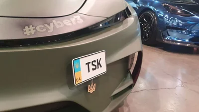 Українці навчились тюнінгувати Tesla: дві моделі вже показали на міжнародній виставці