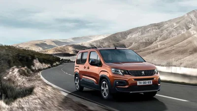 Фургоны Peugeot, Citroen и Opel получили новый дизельный двигатель