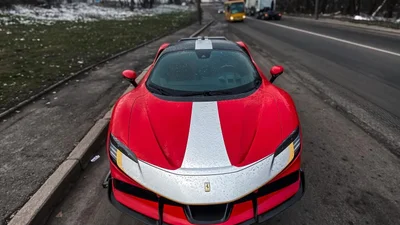 Ferrari SF90 Stradale за майже мільйон доларів повернувся до України