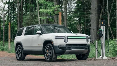 Rivian R1S против Tesla Model X: что лучше?