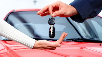 Скільки нових автомобілів купили українці за 2022 рік: статистика