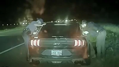 Водій нового Ford Mustang вдало втік від поліції: відео погоні