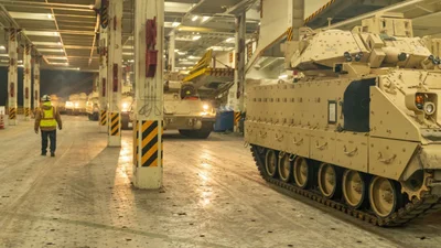 Из США в Украину отправились несколько десятков БМП Bradley