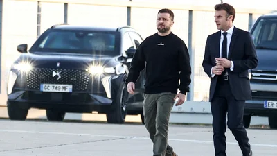 На якому авто Макрон зустрічав Зеленського: фото, характеристики