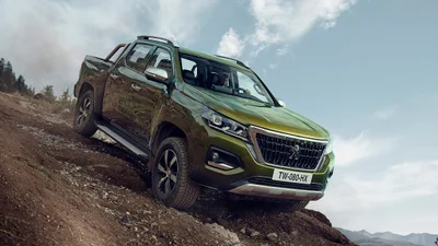 Пикап Peugeot Landtrek в Украине.