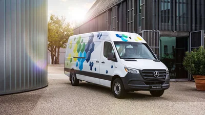 Mercedes-Benz отзывает 53 тысяч фургонов Sprinter