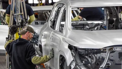Автопроизводители испытывают дефицит комплектующих из-за войны в Украине