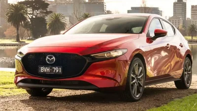 Представлена оновлена Mazda 3