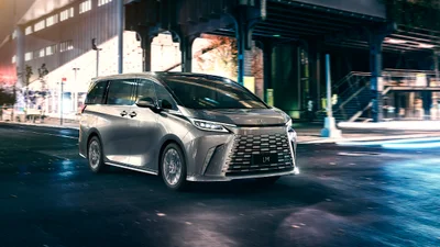 Lexus показав розкішний мінвен, який буде продаватись у Європі