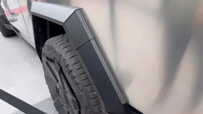Где будет размещено зарядное отверстие в Tesla Cybertruck?