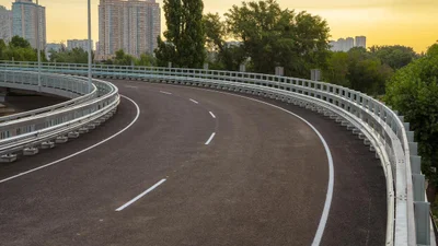 Новий з’їзд з Дарницького мосту у Києві - Auto24