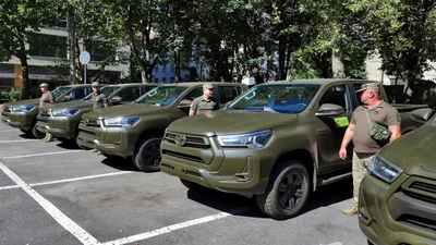 Из 650 машин половина - джипы и кроссоверы: Днепр для ВСУ - Auto24