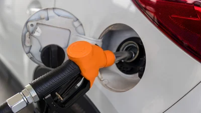 На выходных горючее снова подорожало - Auto24