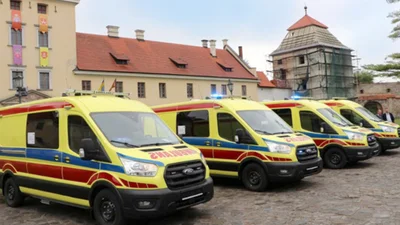 Польша подарила новые реанимобили - Auto24