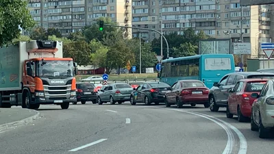 Дорожні затори на Кільцевій у Києві - Auto24