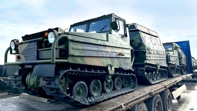 Латвійська діаспора у Чикаго викупила транспортери для України - Auto24