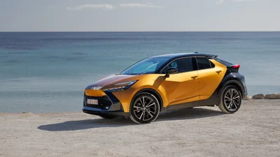 Toyota C-HR 2024: фото, характеристики, описание - Auto24
