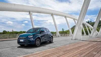 Компанія SIXT замінить Tesla на 250 000 автомобілів від Stellantis - Auto24