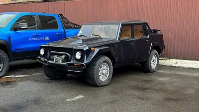 В Киеве заметили уникальный внедорожник от Lamborghini - Auto24