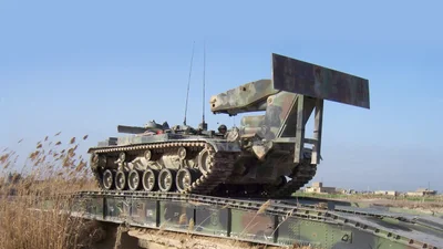 Бронеавтомобильный мост M60 AVLB: описание, фото, видео, цена - Auto24