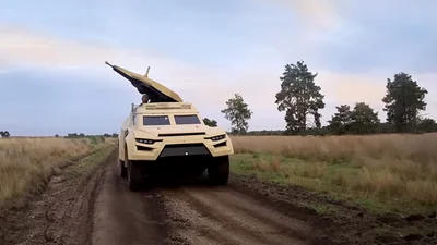 Бильгийский дронобой Cockerill iX на скорости 120 км/ч точно сбивает БПЛА - Auto24