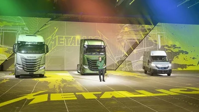 Гурт Metallica цього літа гастролюватиме на "зелених" Iveco - Auto24