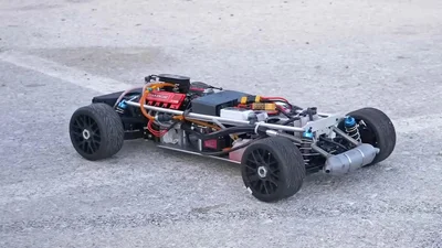 Машину на радиоуправлении оснастили двигателем V-8: видео - Auto24