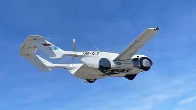 AirCar катає пасажирів по трасі та в небі: опис, фото, відео - Auto24