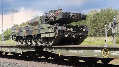 Десять залізничних платформ привезуть в Україну танки Leopard 2A4 - Auto24