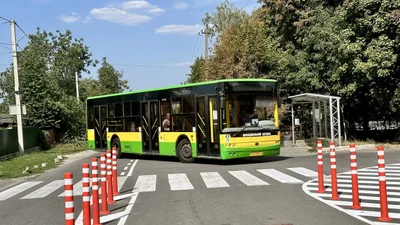 Зона безпеки довкола Вінницько-Хутірського ліцею заслуговує найвищої оцінки - Auto24