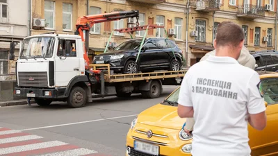В Киеве избили инспектора по парковке - Auto24