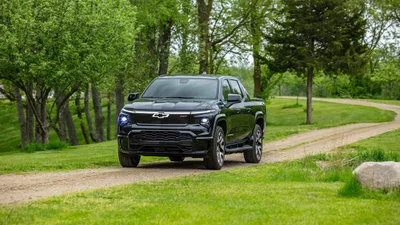 Chevrolet Silverado получил опцию, позволяющую ездить по диагонали - Auto24