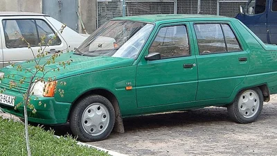 Пассажирка выпрыгнула из машины на ходу - водителя оштрафовали - Auto24