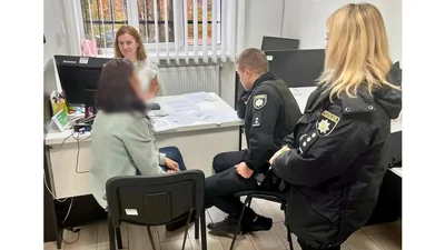 Як виявляють підроблені водійські посвідчення - Auto24