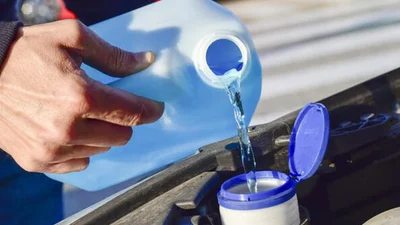 Как разморозить воду в бачке омывателя - Auto24