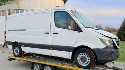 Только что купленный фургон Mercedes-Benz Sprinter владелец профукал - Auto24