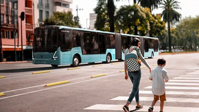 Трехшарнирный автобус Volvo 7800 Electric: описание, фото, видео - Auto24