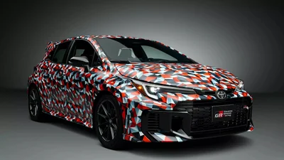 Toyota поділилась тизером нової GR Corolla 2026: фото - Auto24