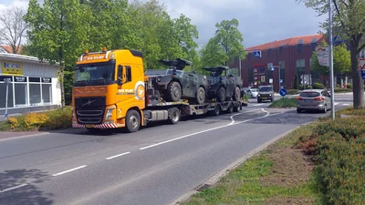 Нідерланди розробляють план мобілізації вантажівок з водіями - Auto24