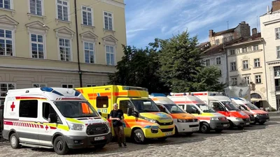 Европейские велоклубы скинулись и приобрели для Украины 14 "скорых" - Auto24