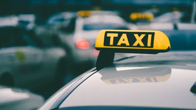 В КГВА рассказали о работе такси во время комендантского часа - Auto24