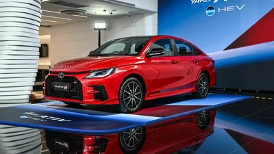 Toyota оснастила свій найменший седан гібридною установкою для версії GR Sport - Auto24