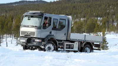 Volvo FL 4x4 имеет двойное назначение - Auto24