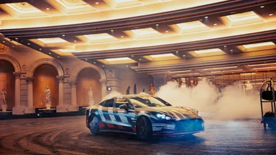 Брэд Питт и Джордж Рассел показали в Лас-Вегасе прототип Mercedes-AMG GT 4-Door Coupe