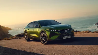 Обновленный Peugeot 408 получил еще более привлекательный дизайн: фото