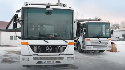 Запорожье получило мусоровозы Mercedes-Benz с низкопольными кабинами