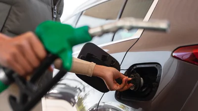 Розподіл ринку за типом пального у 2025 році - Auto24