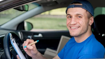 Директора автошколи отримав кримінальну справу через невихід на роботу інструкторів