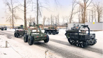 Біля Києва побуцалися бойові роботи, їх оператори також помірялися силою