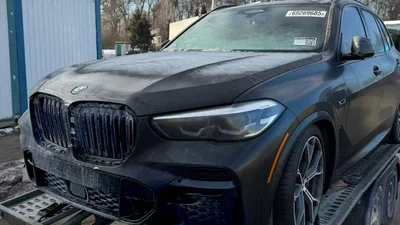 "Свежий" BMW X5 заехал под видом гуманитарки, но на передовую не доехал